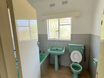 2 Bedroom Garden Flat