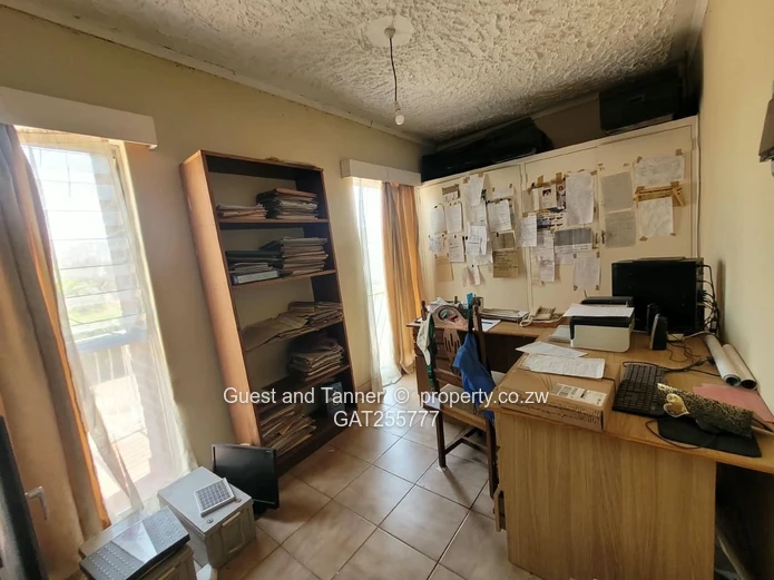 Spacious 5-Bedroom Double-Storey Property For Sale – Highlands