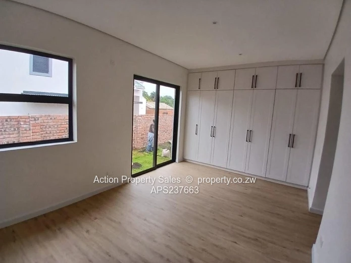 Lovely 3 Bed Family Cluster! 