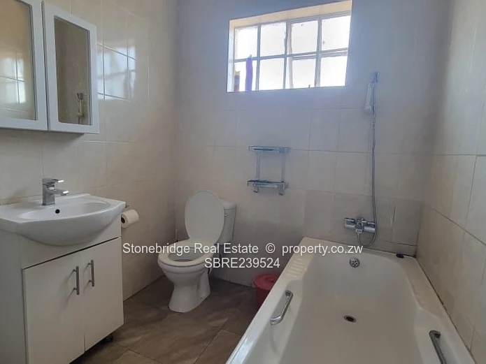 Secure 3 Bedroomed Townhouse in Selbourne Park for sale