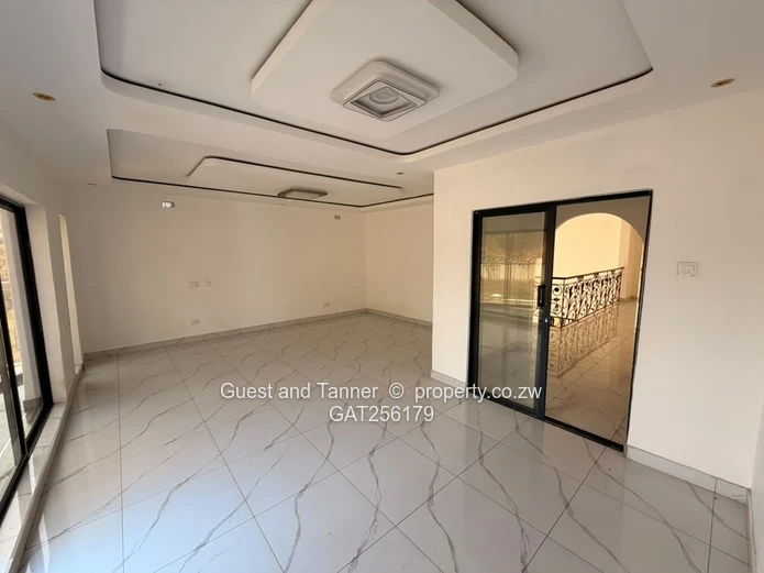 HELENSVALE 14,169m² DEVELOPMENT OPPORTUNITY | USD $2.2M