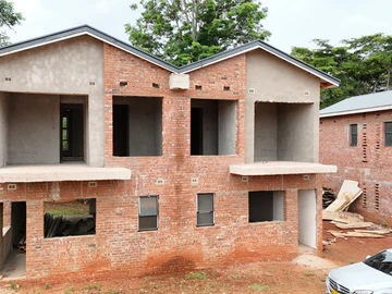 3 Bedroom Flat & Apartment