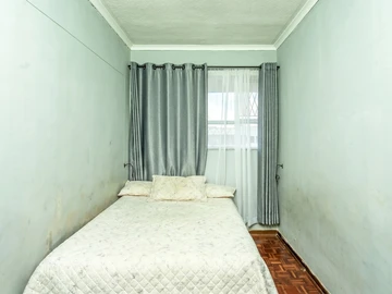 2 Bedroom Flat & Apartment