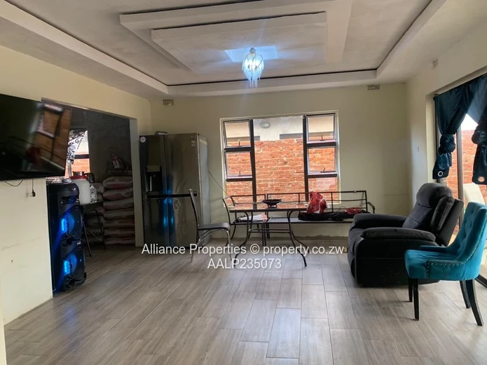 Open-Plan Modern, Spacious 4BR Home with 2 En-suites