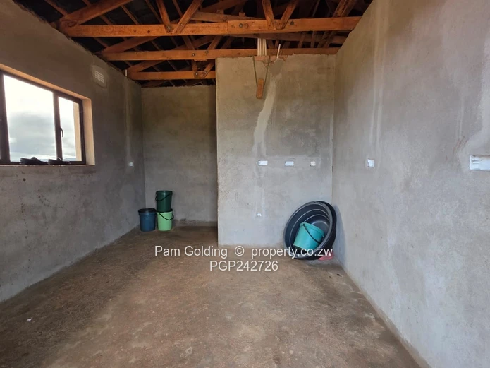 Semi-finished house in Emalangeni Esigodini (Sole Mandate)