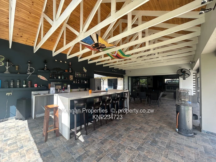 Upmarket Furnished 3 Bedroom Home in good area (Sole Mandate)