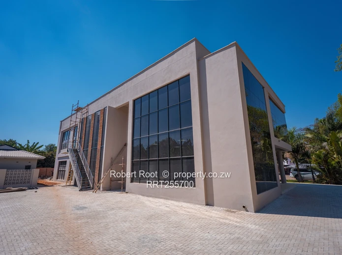 Prime commercial space in Avondale
