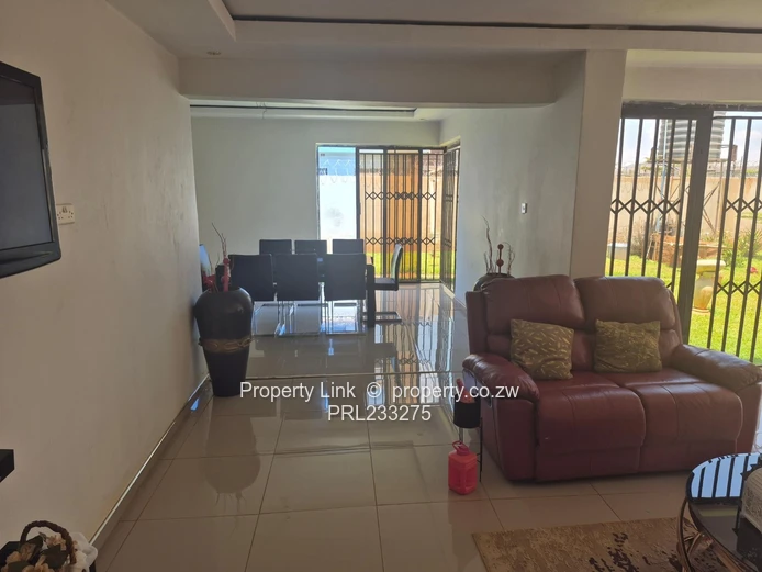 4-Bed 3-Bath Family Home In Mount Pleasant Heights