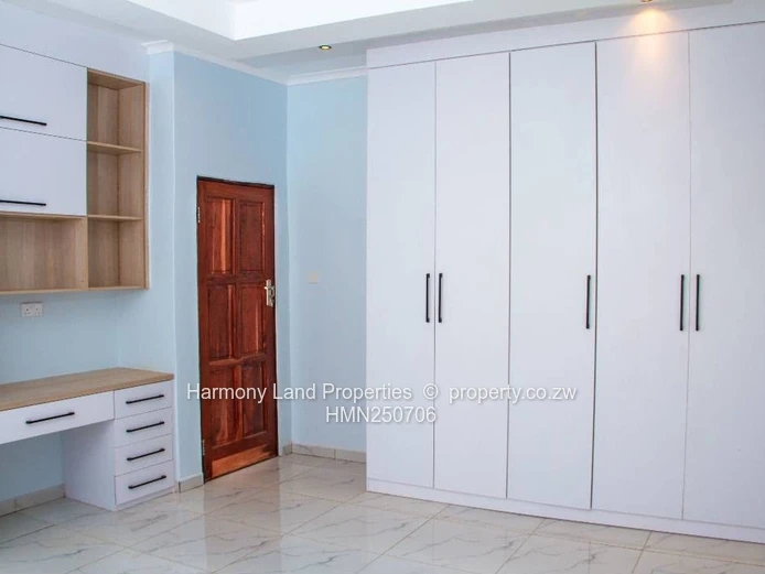 Hogerty Hill- Modern 3 Bedroom Townhouse To Let!!