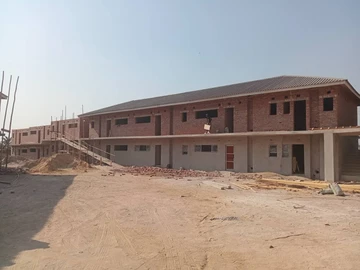 2 Bedroom Flat & Apartment