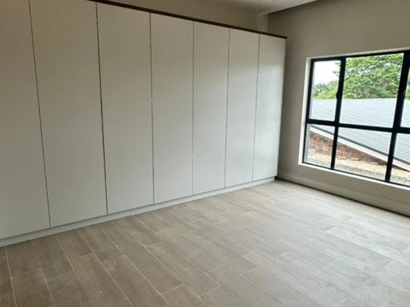 3 Bedroom Flat & Apartment