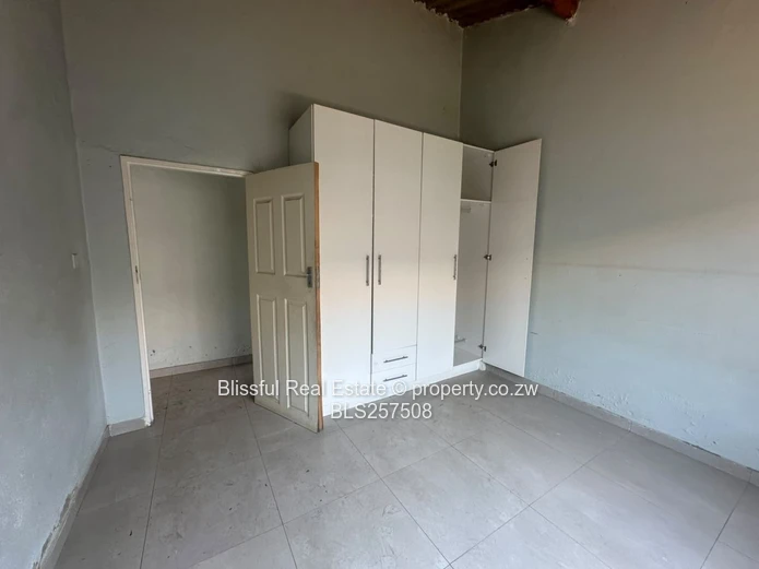 3 Bedroom house for sale in budiriro cabs-Deeds available
