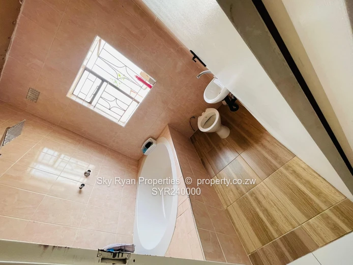 Damafalls 3 Bedroom House for Sale!*