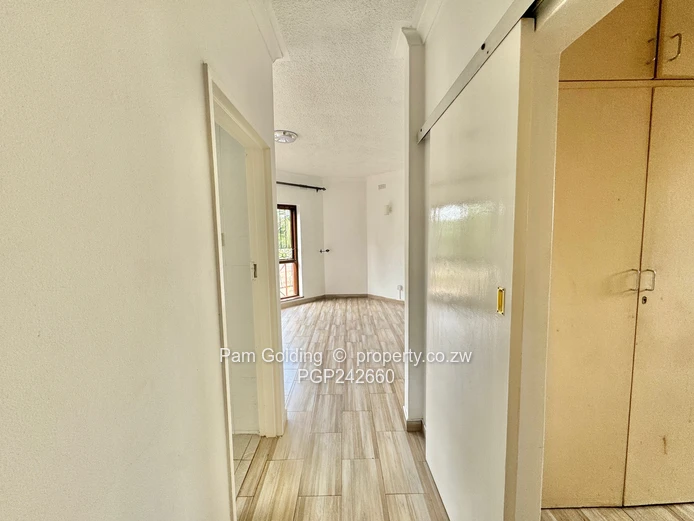 Charming  3 Bedroom Apartment - Newlands