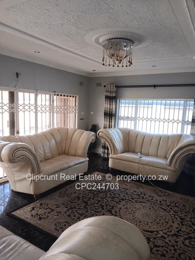 Monavale House For Sale