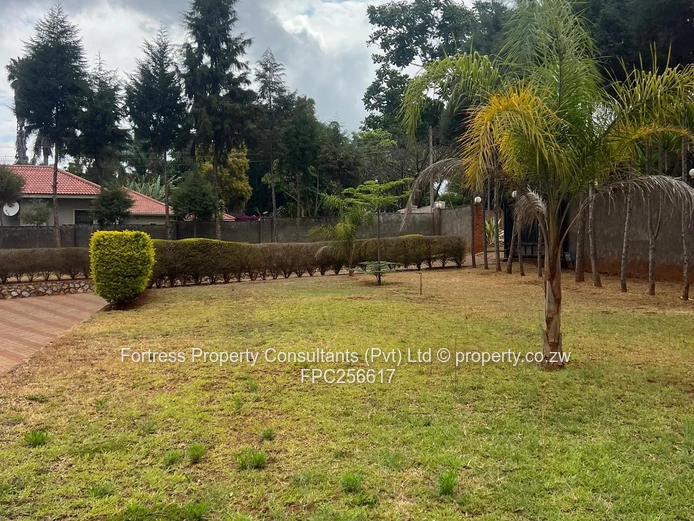 Glen Lorne 5-Bed Home with Borehole & Jacuzzi