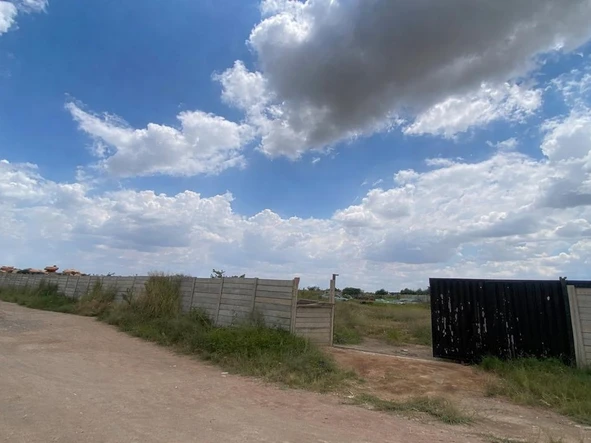 Commercial & Industrial Land