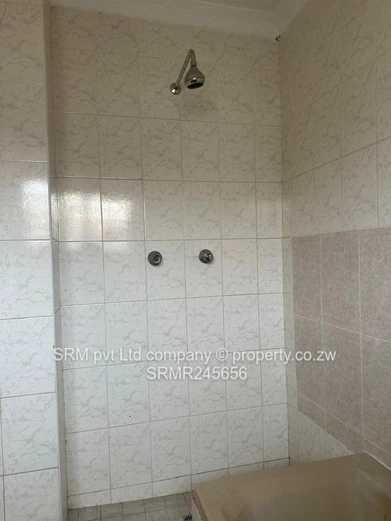 Recently renovated home to let in Monavale