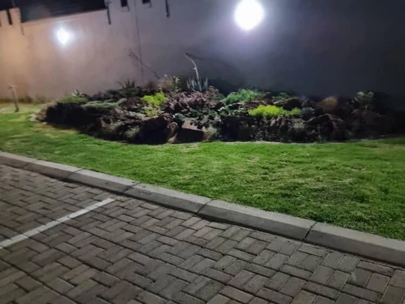 3 Bedroom Flat & Apartment