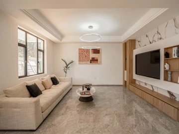 4 Bedroom Flat & Apartment