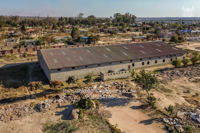 20 Hectares Ideal For A Mixed Use Development Along Chitungwiza Rd