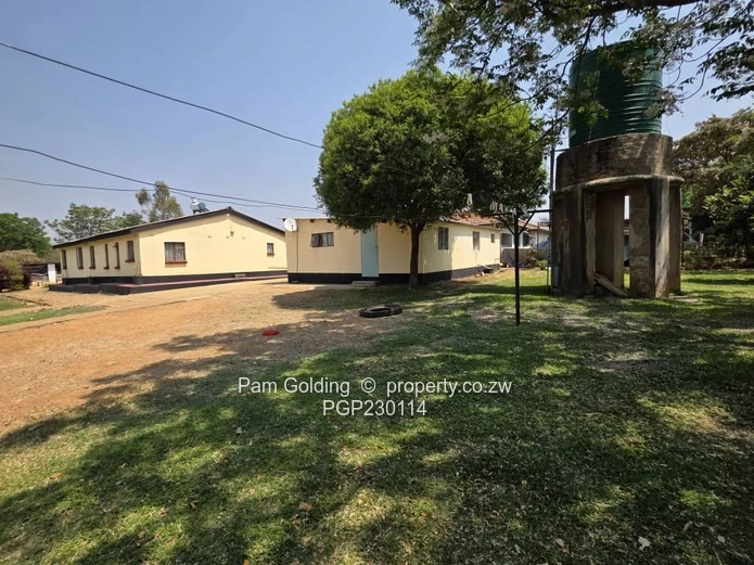 Beautiful off grid plot for sale in Kensington