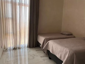 7 Bedroom House