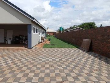 5 Bedroom House