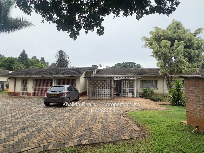 Marlborough Property With 3 Dwellings For Sale ?? Off Marlborough Drive. 