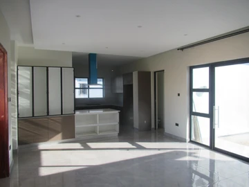 3 Bedroom Flat & Apartment
