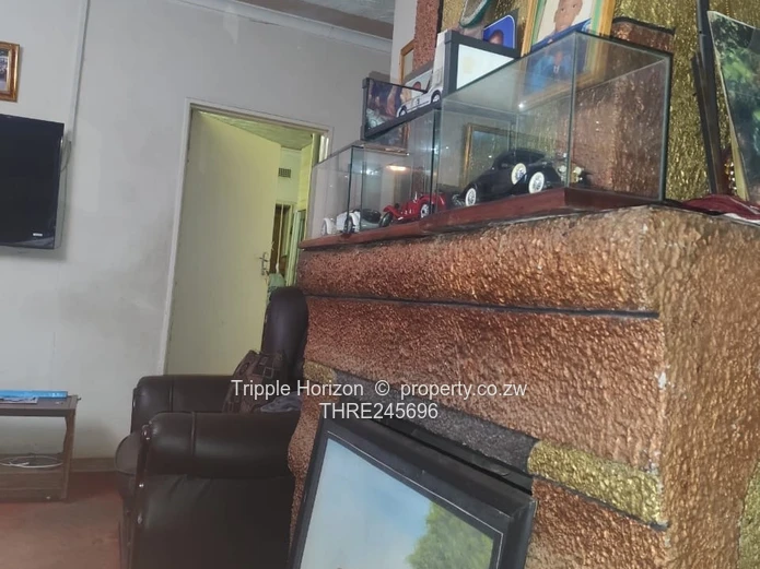 Mainway Meadows: 4-Bed Home on 600m² with Borehole