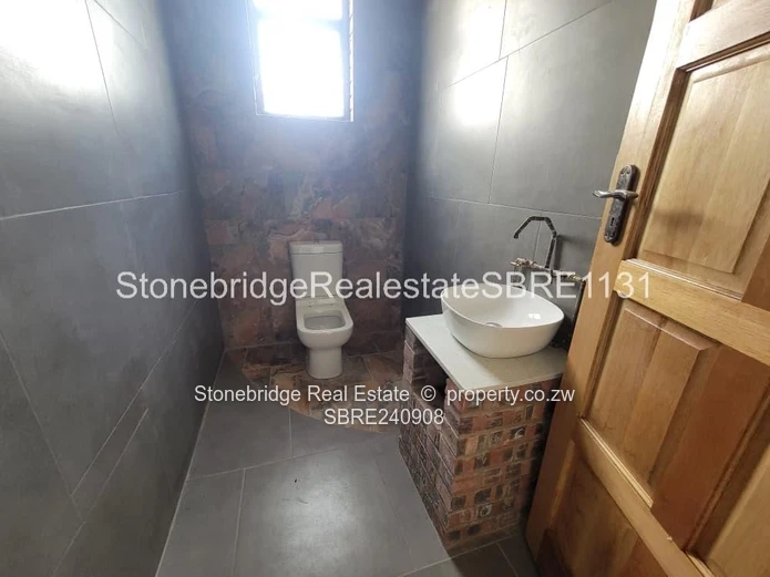 Modern 3 Bedroomed house in Hopelyn for sale