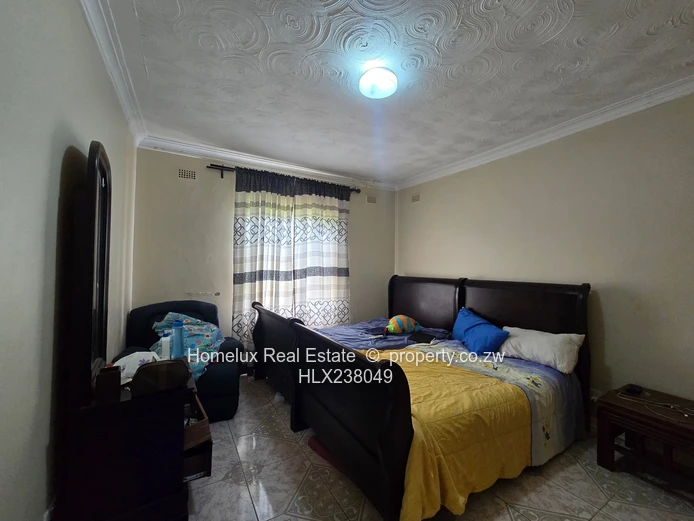 Elegant 4-Bedroom Family Home in Norton Knowe