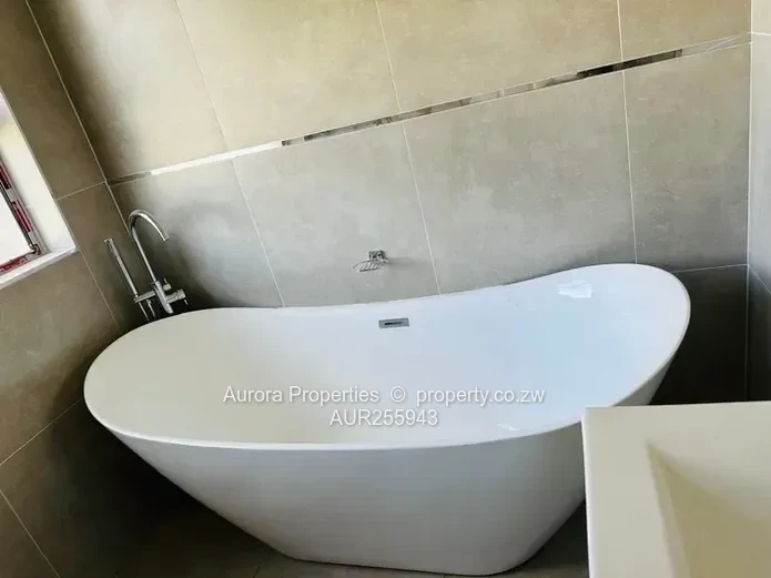 Elegant 7-Bedroom Home For Rent – Glen Lorne