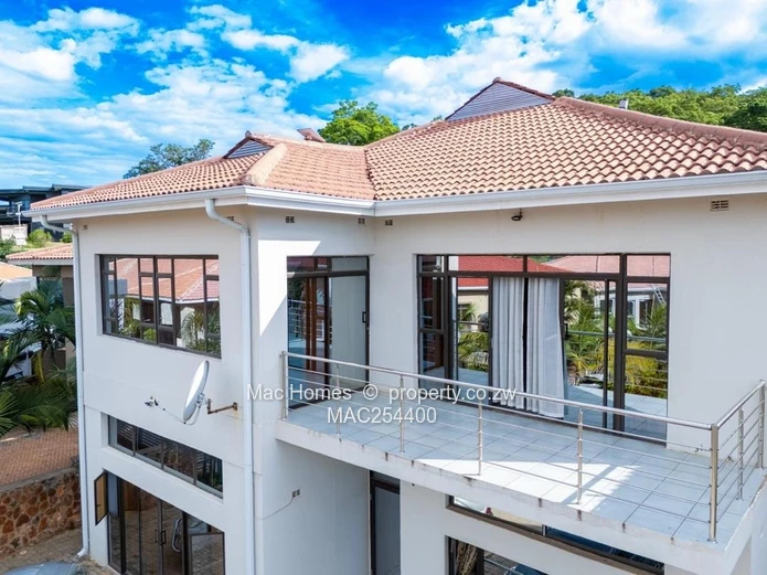 Luxury Villa for sale in Carrick Creagh Estate
