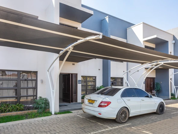 3 Bedroom Flat & Apartment