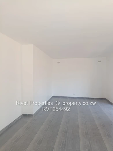 Hillside Shopping Mall To Let