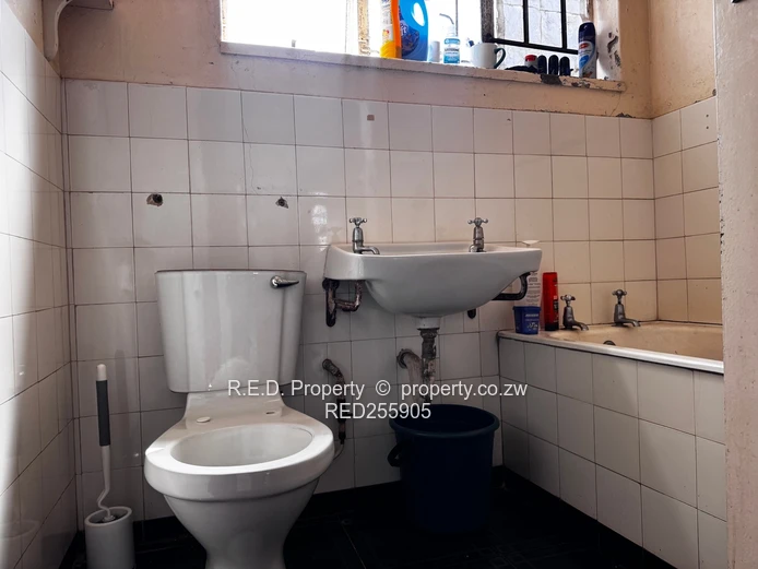 2-Bedroom Flat In The CBD