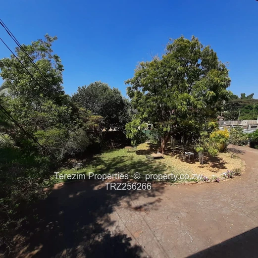 FULLY FURNISHED apartment to let in Avondale.