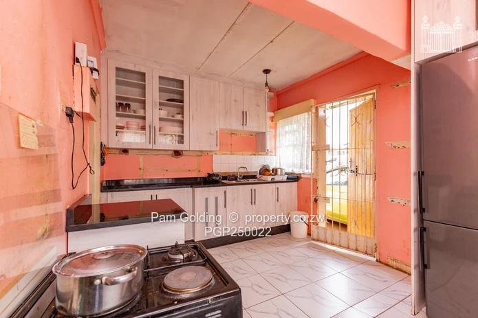 Family Home with Rental Income Potential!