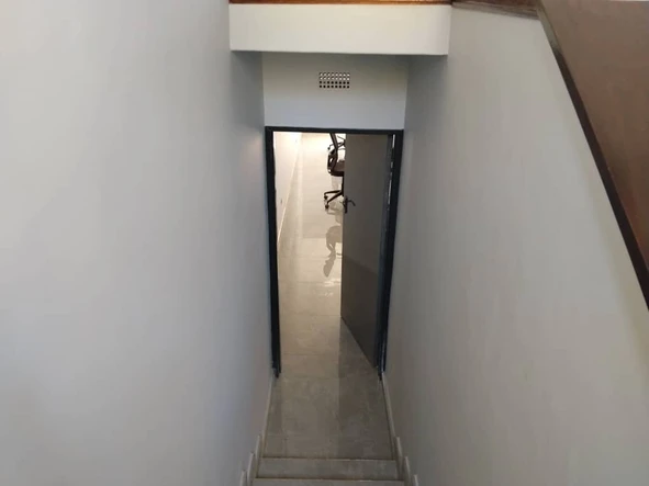 6 Bedroom House