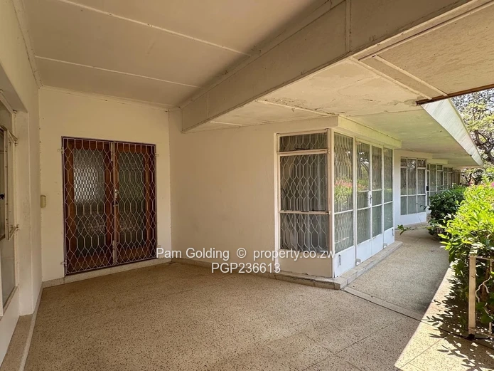 Elegant Well-maintained Family Residence (Sole Mandate)