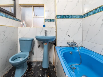 3 Bedroom Flat & Apartment