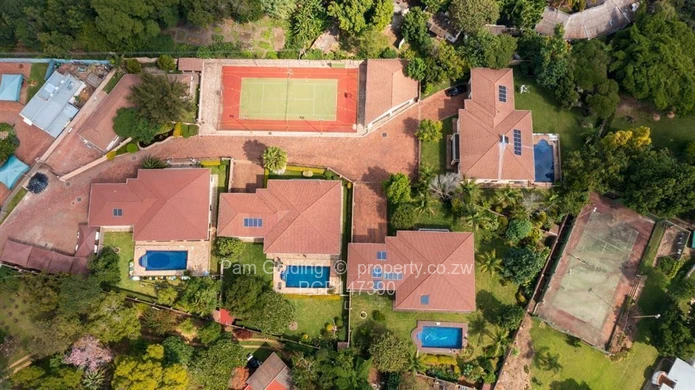 Stunning Executive Home In An Exclusive Complex