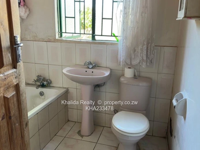 Orange Grove Property for Sale in Chinhoyi Argo-Residential  (Sole Mandate)