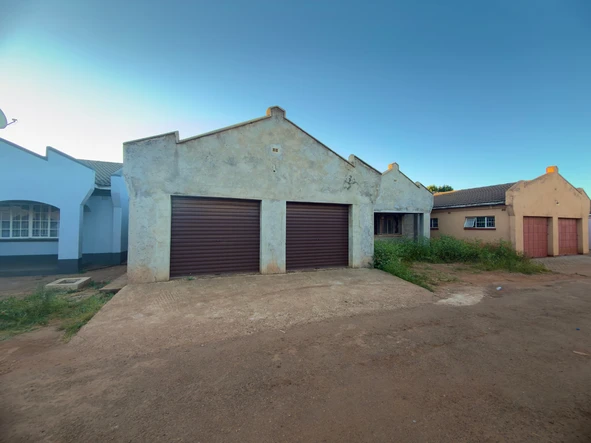 3 Bedroom Flat & Apartment