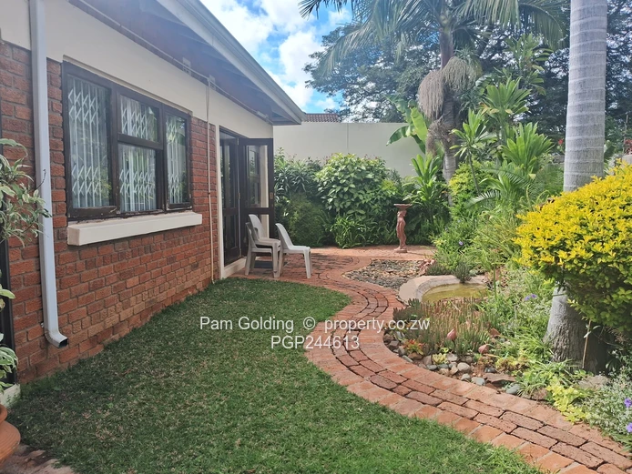 Charming 3 Bedroom Townhouse Newlands