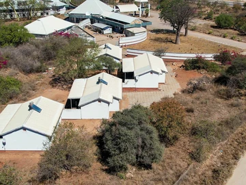 Hotel & Lodge