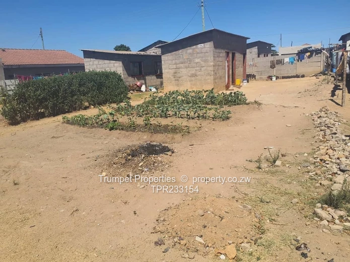 1-Bed Block House with Vegetable Garden in Marondera