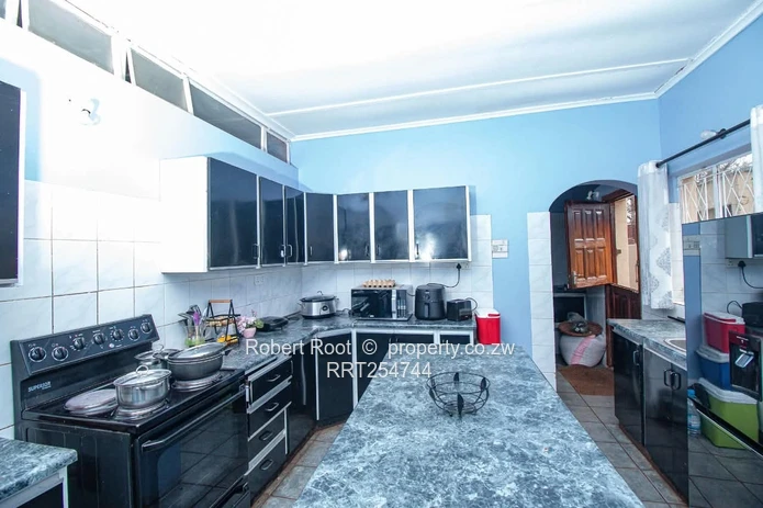 3 bed family home on a 3 hectare plot